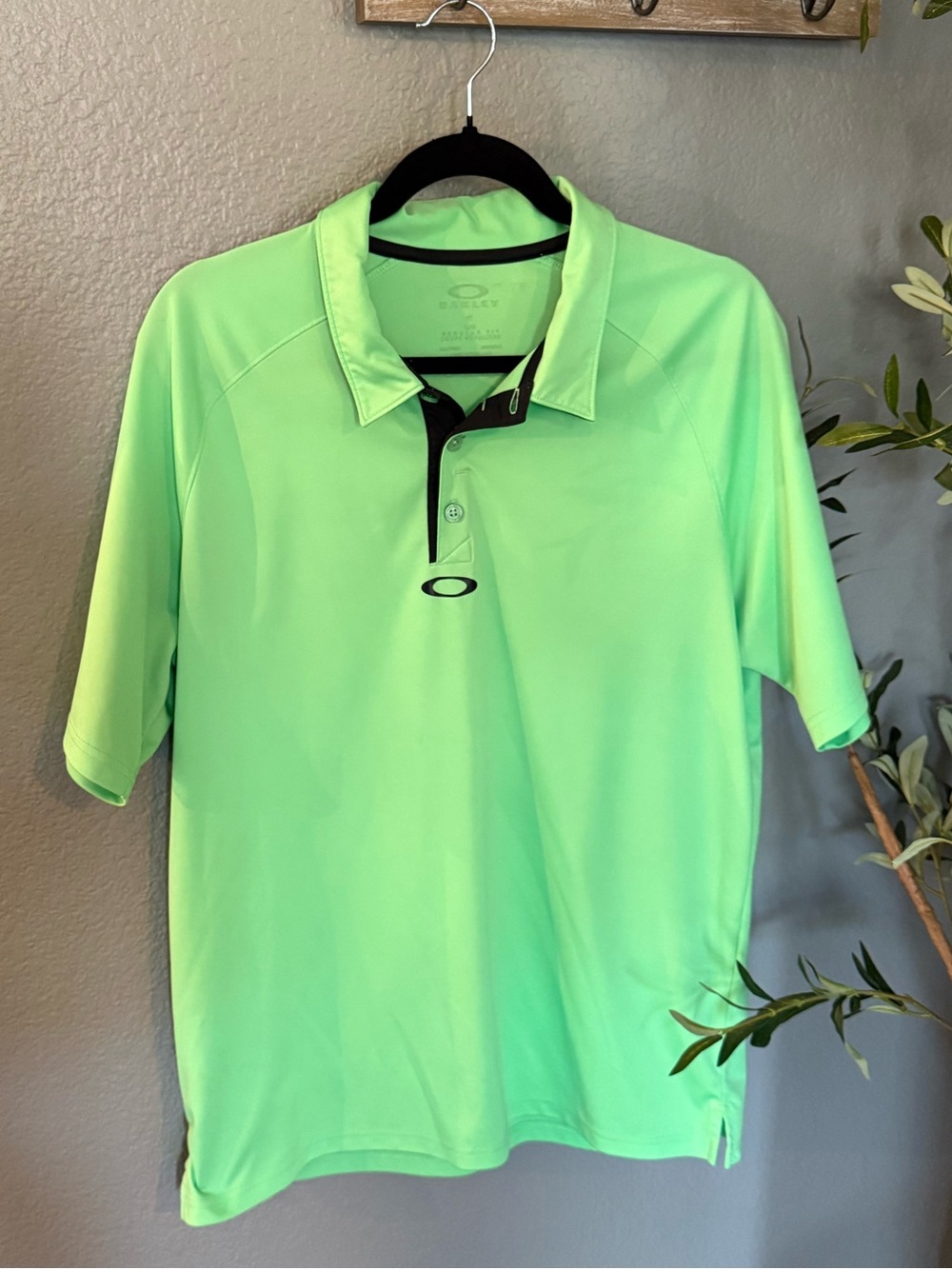 Oakley Green Golf Polo with Black Trim and Logos